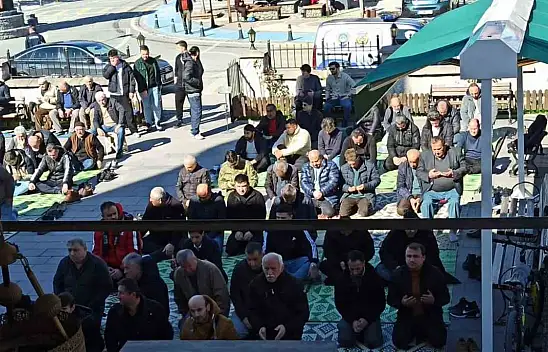 Devrek Ramazan Ayının İlk Cuma Namazı Kılındı