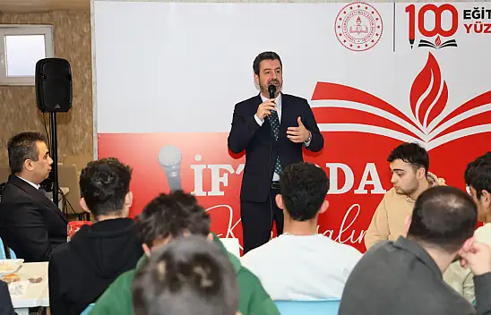 Ebubekir Sıddık Savaşçı'dan 'İftarda Konuşalım' Ramazan Söyleşisi