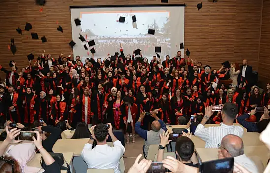 Eğitim Fakültesi'nde Mezuniyet Töreni Gerçekleştirildi