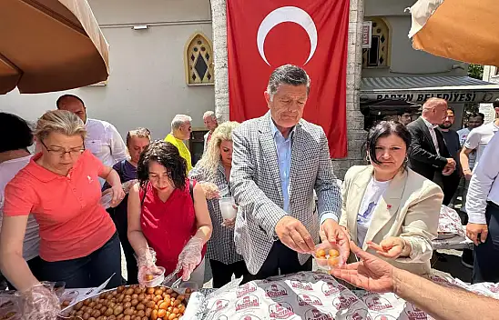 Ferdi Zeyrek Hayrına Lokma Dağıtıldı