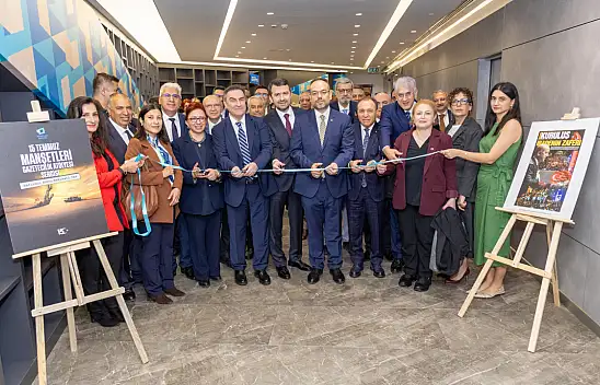 Genç İletişimcilerin '15 Temmuz' Manşetleri Sergilendi