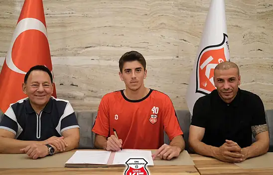 Genç Kaleci Bartu Dinç'in Futbol Kariyeri