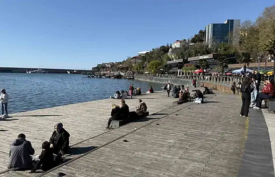Güneş Yüzünü Gösterdi, Zonguldak'ta Sahil Şeridi Hareketlendi