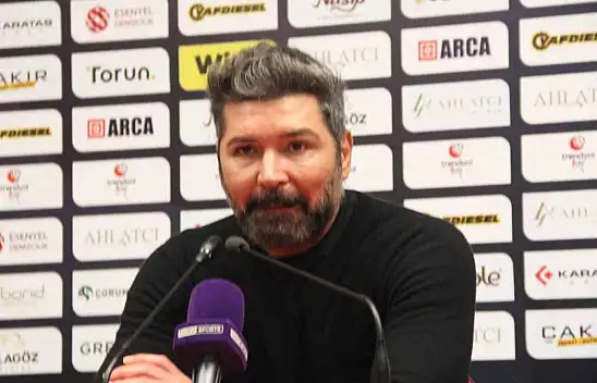 Hakan Kutlu: 'Bir Yol Kazası Yaşadık'