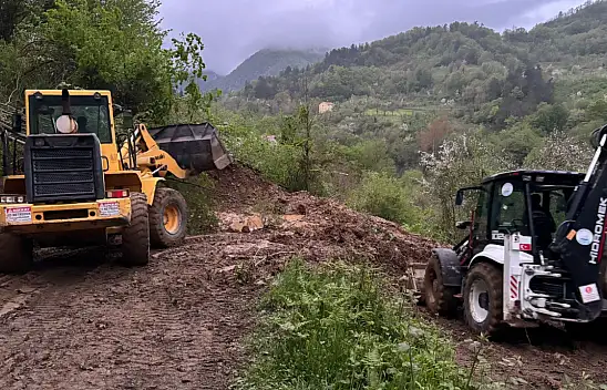 Heyelan 3 Mahalleyi Susuz Bıraktı