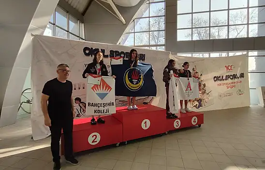 İdil Bilgici'den Türkiye Derecesi