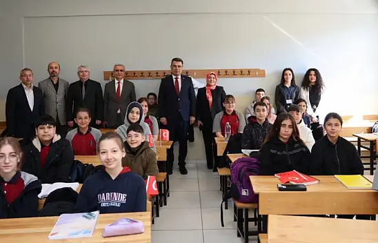 İl Millî Eğitim Müdürü Gümüş Darende Ortaokulunda Öğrencilerle Buluştu
