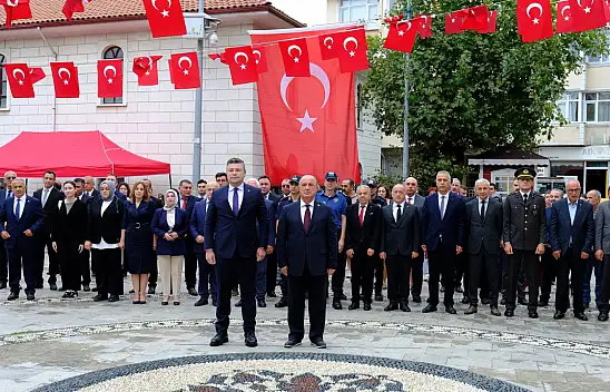 İnebolu'da 100. Yıl Etkinlikleri Çelenk Sunma Töreni İle Başladı