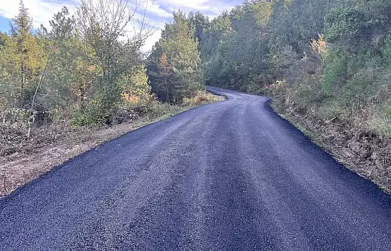 İnebolu'da Köy Yolları BSK Kaplama Çalışmalarıyla Yenileniyor