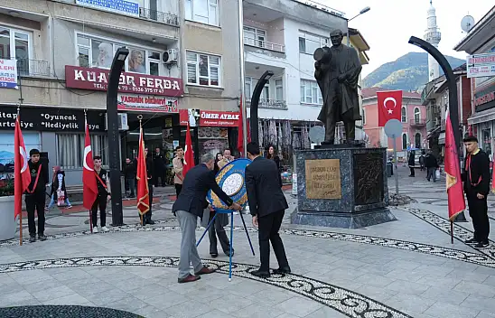 İnebolu'da Öğretmenler Günü Kutlandı