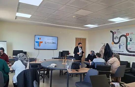 İş Arayan Kadınlara Eğitim Verildi