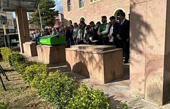 İskeleden Düşerek Ölen İnşaat İşçisi Toprağa Verildi