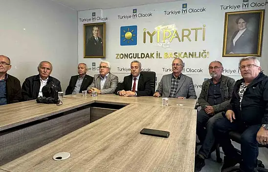 İYİ Partili İl Başkanı Ve 7 Yönetim Kurulu Üyesinden İstifa