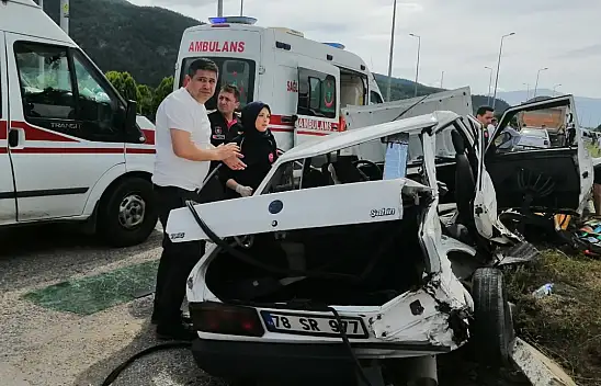 Karabük'te feci kaza: 1 ölü 4 yaralı