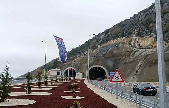 Karadeniz'i İç Anadolu'ya Bağlayan Kırkdilim Tünelleri Trafiğe Açıldı