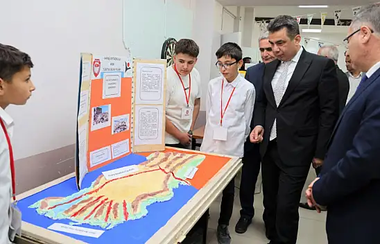 Karaş'ta Bilim Fuarı Açıldı