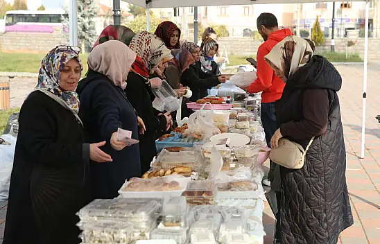 Kastamonu'da Gazze İçin 'Hayır Çarşısı' Düzenlendi
