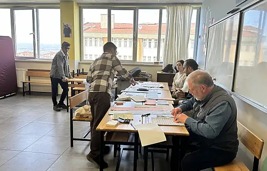 Kastamonu'da Oy Sayma İşlemi Başladı
