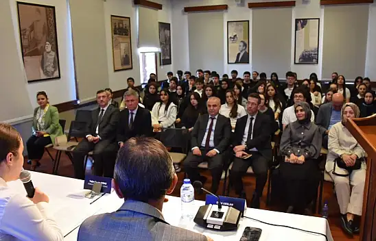 Kastamonu'da Safahat Okumaları Paneli Düzenlendi