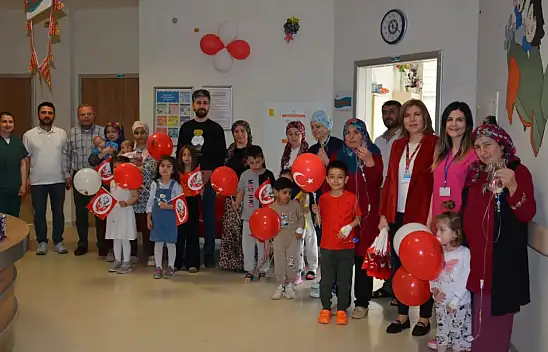 Kastamonu Eğitim ve Araştırma Hastanesi'nde 23 Nisan Kutlandı