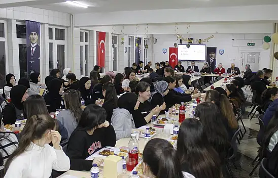 Kastamonu'nun Farklı İlçelerinden Gelen Gençlerle İftar Buluşması