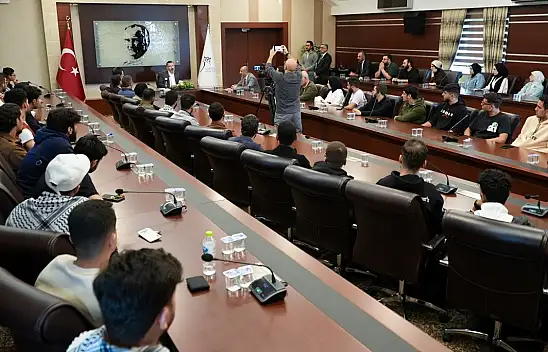 KBÜ Rektörü Kırışık, Filistinli Öğrenciler ve Akademisyenlerle Bir Araya Geldi