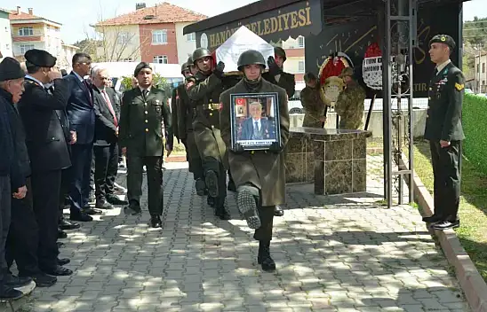 Kıbrıs Gazisi, Askeri Törenle Son Yolculuğuna Uğurlandı