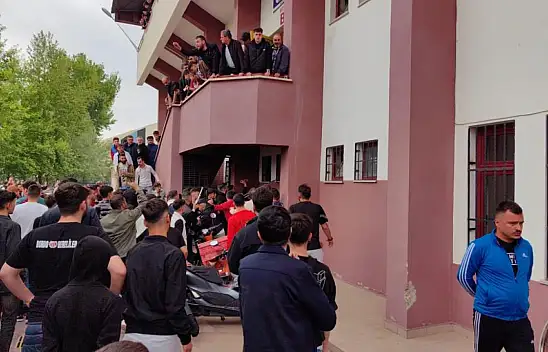 Maç Sonrası Futbolcu ve Taraftar Yaralandı