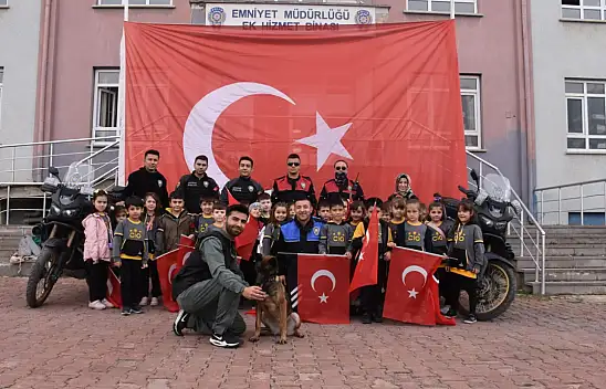Miniklerden emniyet güçlerine ziyaret