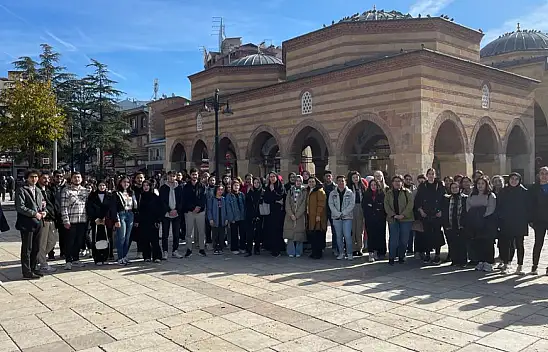 Öğrenciler Şehri Tanıyor