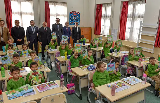 Öğrencilerle Bir Araya Geldiler