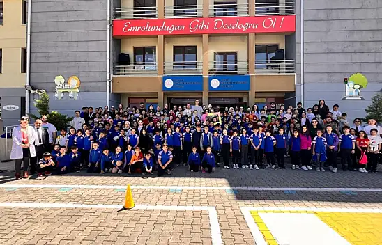 Öğretmen Adayları Ve Öğrenciler Bir Araya Geldi