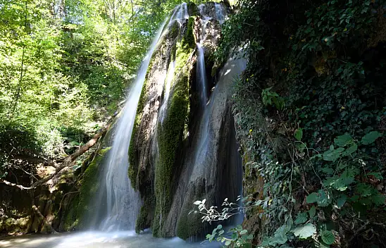 Okçular Şelalesi Güzelliğiyle Mest Ediyor