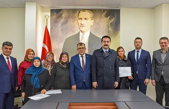 Okuma Yazma Kursiyerleri Karne Heyecanı Yaşadı
