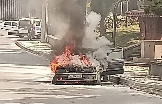 Otomobil alev alev yandı