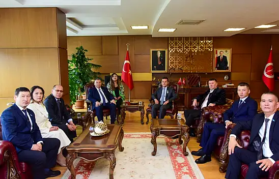 Rektör Topal, Kazakistan Heyetini Ağırladı