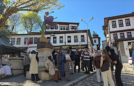 Safranbolu'da Hafta Sonu Ziyaretçi Yoğunluğu Yaşanıyor
