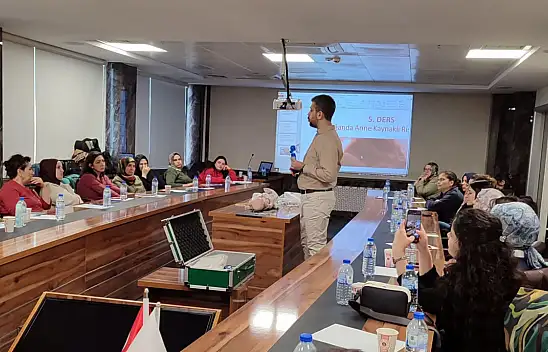 Sağlık Çalışanlarına Temel Yenidoğan Bakımı Eğitimi