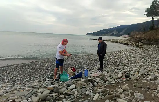 Şifa Bulmak İçin Denize Girdi