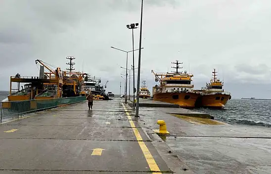 Balıkçı Gemileri Limana Sığındı