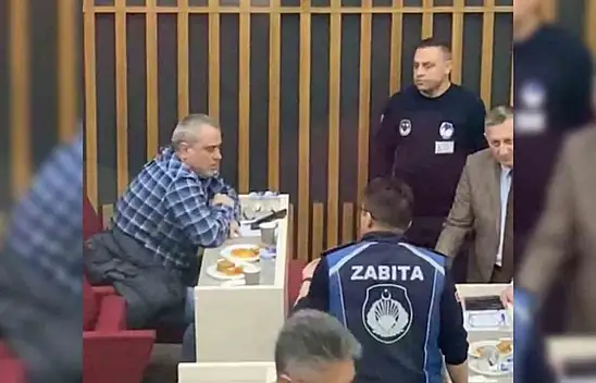 Tanju Özcan, Zabıta Müdürünü Görevden Aldı