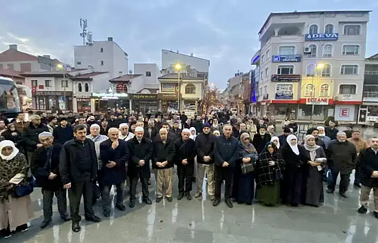 Taşköprü'de 42 Umreci Dualarla Uğurlandı