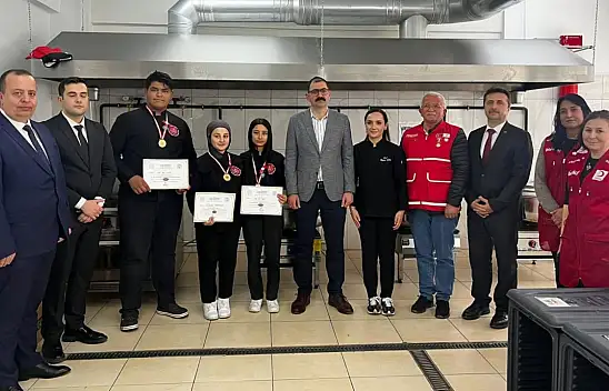 Taşköprü'de Öğrencilere Ödül ve Sertifika Töreni