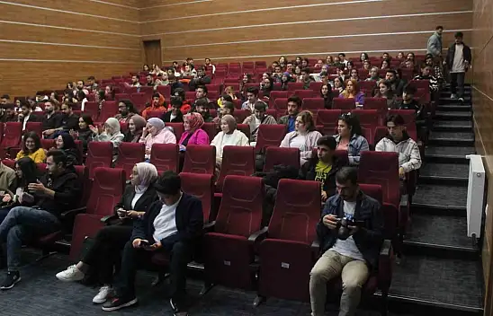 Sinema Bilgileriyle Yarıştılar
