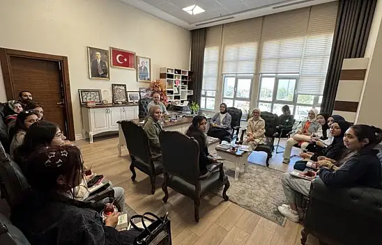 Üniversite Öğrencilerinin İlk Durağı Belediye Oldu