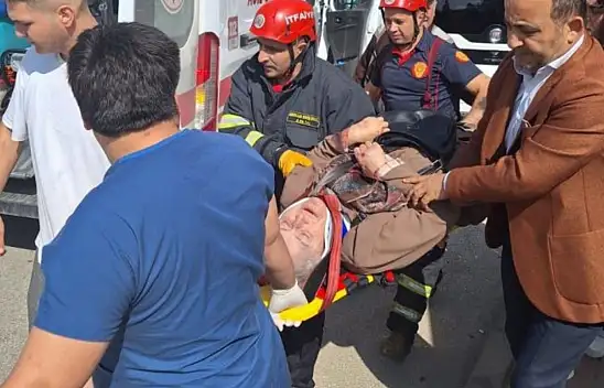 Yaşlı Kadına Kamyonet Çarptı