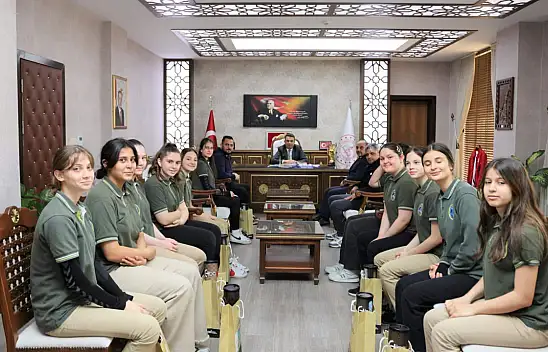 Yıldız Kızlar'dan Hasan Gümüş'e Ziyaret