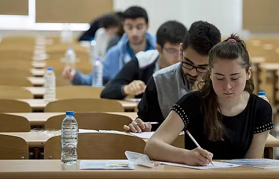 YKS'ye 2 Milyon 425 Bin 560 Aday Başvurdu