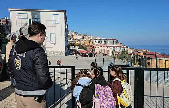 Zonguldak'taki Okullarda Polis Nöbeti Başladı