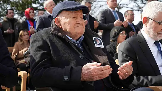 'Bolu'nun Babası' İzzet Baysal Vefatının 26'ncı Yılında Dualarla Anıldı